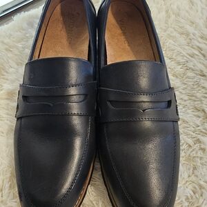 Vionic Black Leather Women's Penny Loafers